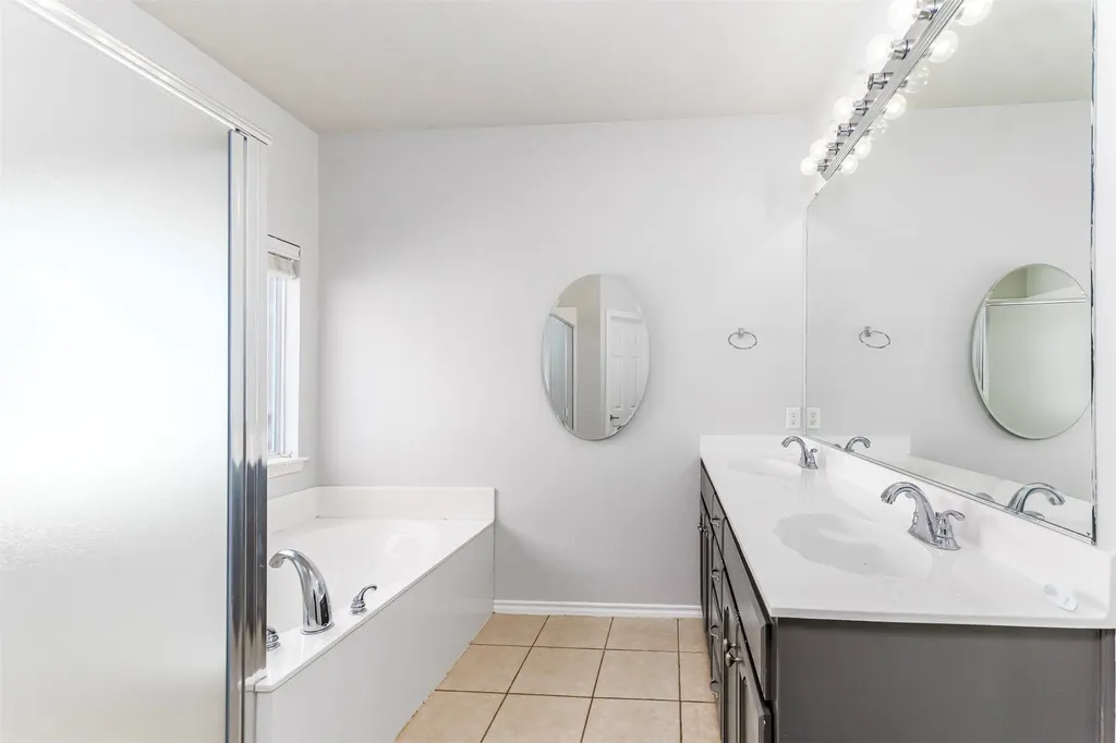 2641 Chadwick Drive Fort Worth TX 76131
