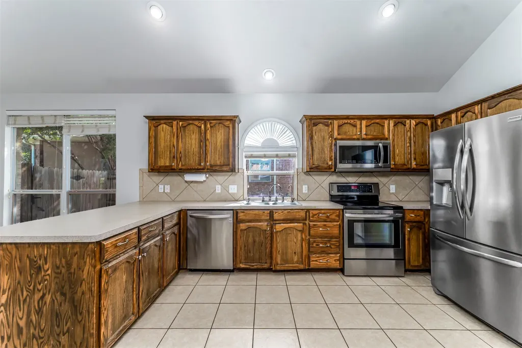 2641 Chadwick Drive Fort Worth TX 76131