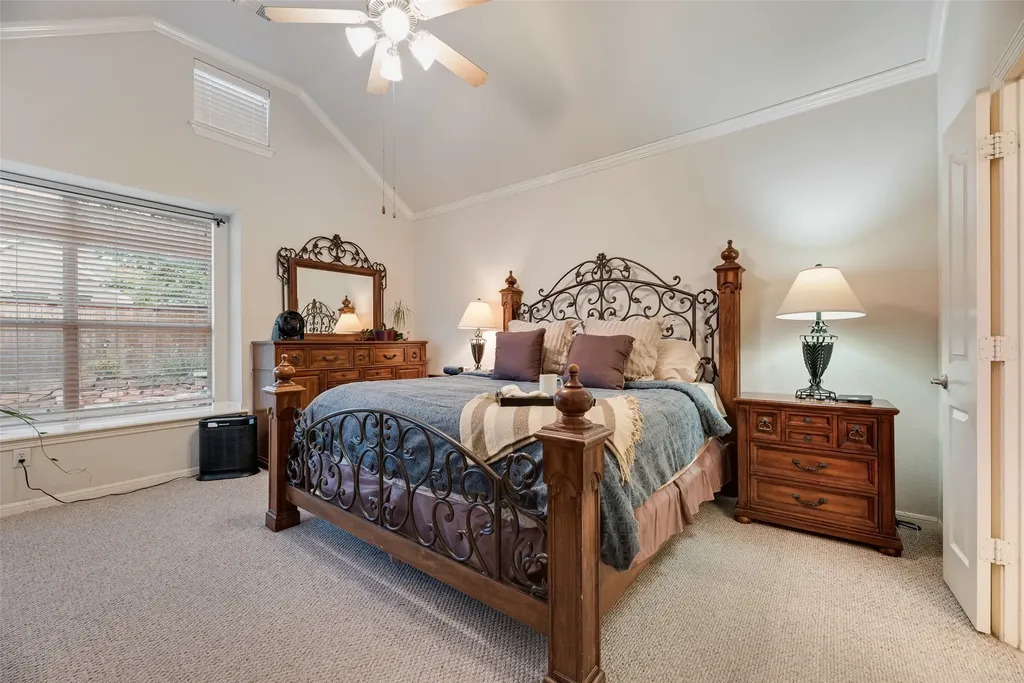 1660 Meadows Avenue Lantana TX 76226