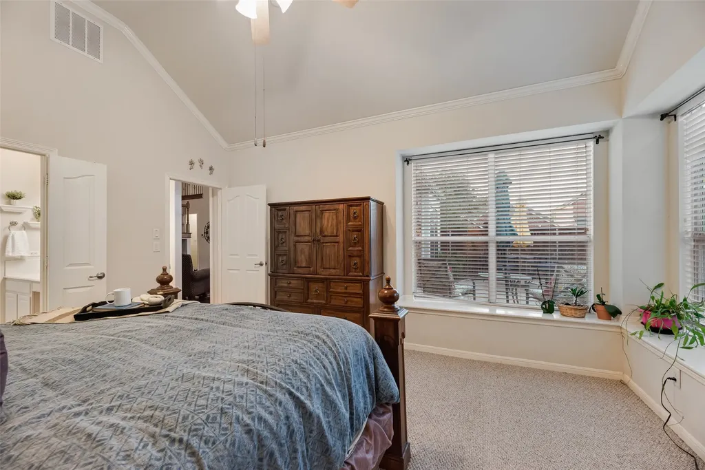 1660 Meadows Avenue Lantana TX 76226