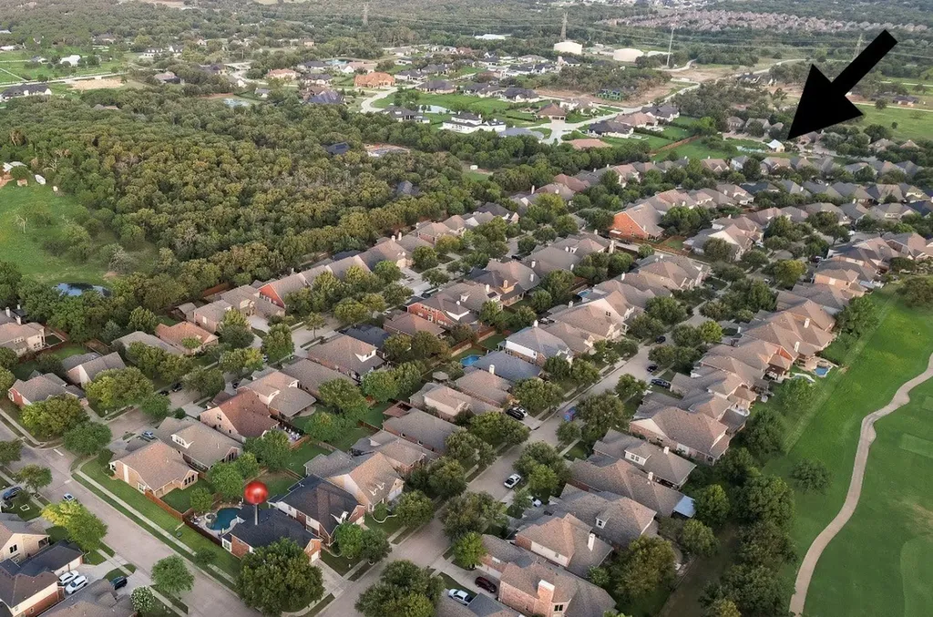 1660 Meadows Avenue Lantana TX 76226
