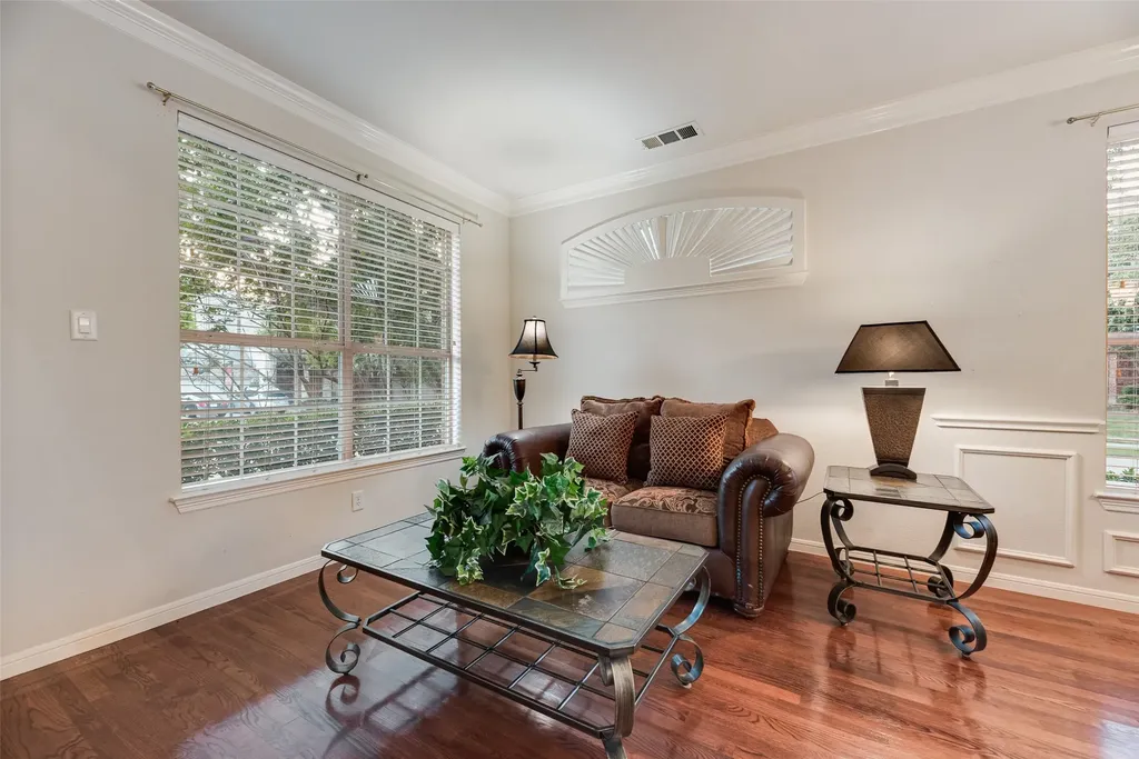 1660 Meadows Avenue Lantana TX 76226