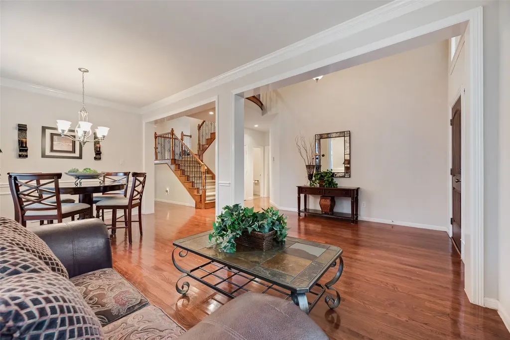 1660 Meadows Avenue Lantana TX 76226