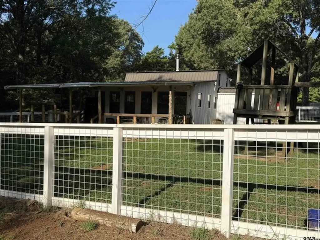 21120 Fm 16 W Lindale TX 75771