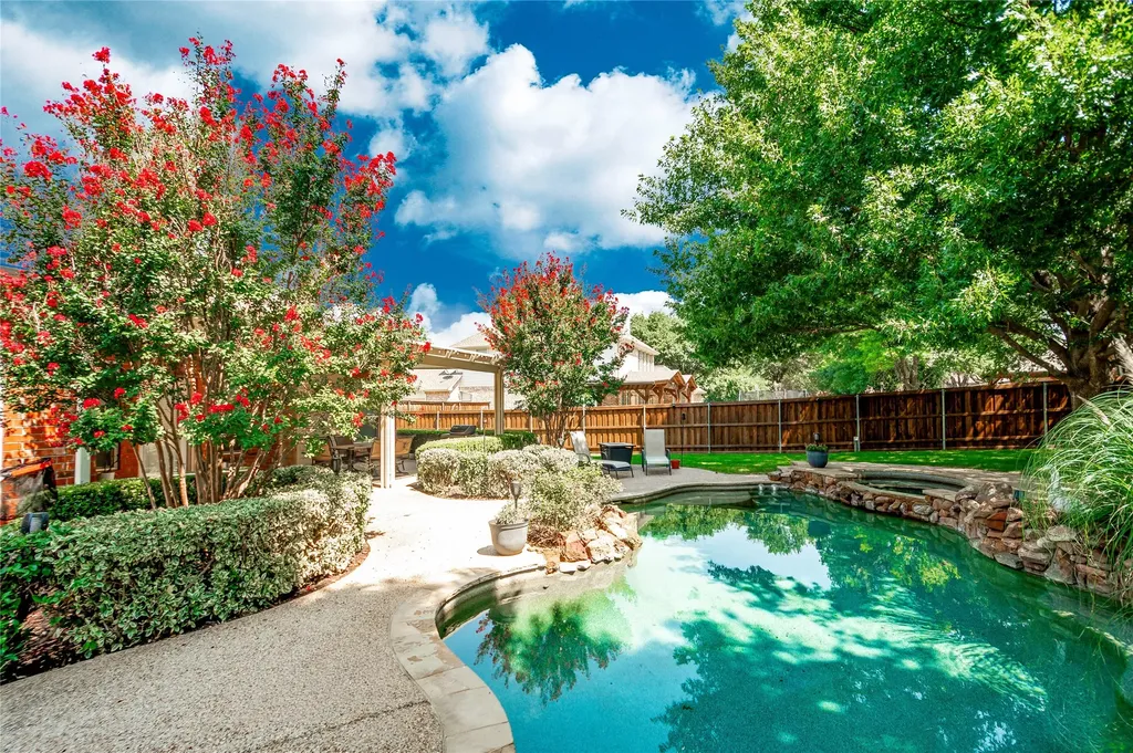 5900 Lavon Drive Flower Mound TX 75028
