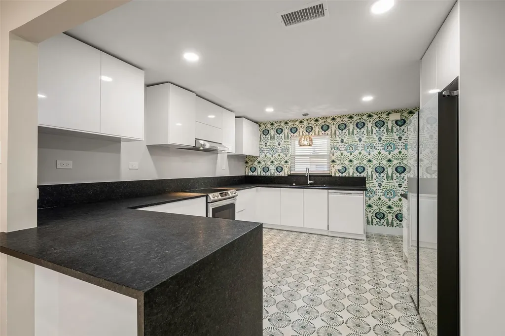 6226 Bandera Avenue Dallas TX 75225