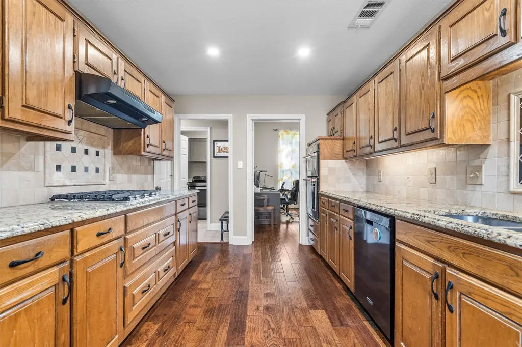 241 Raintree Drive Highland Village TX 75077