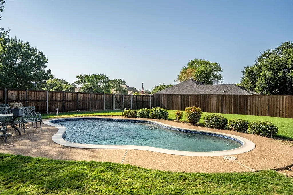 241 Raintree Drive Highland Village TX 75077