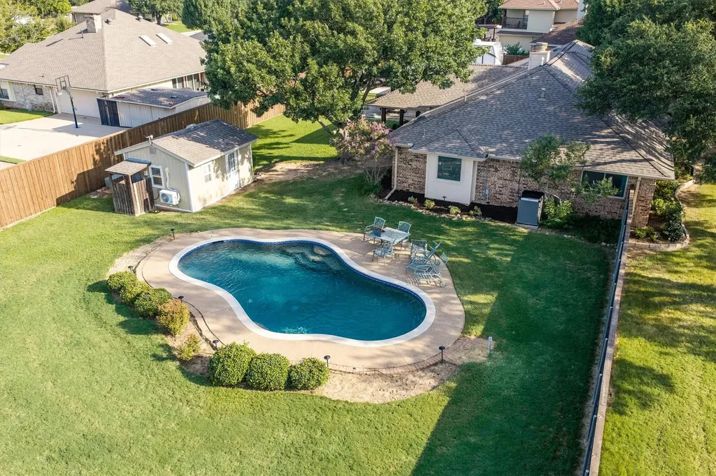 241 Raintree Drive Highland Village TX 75077