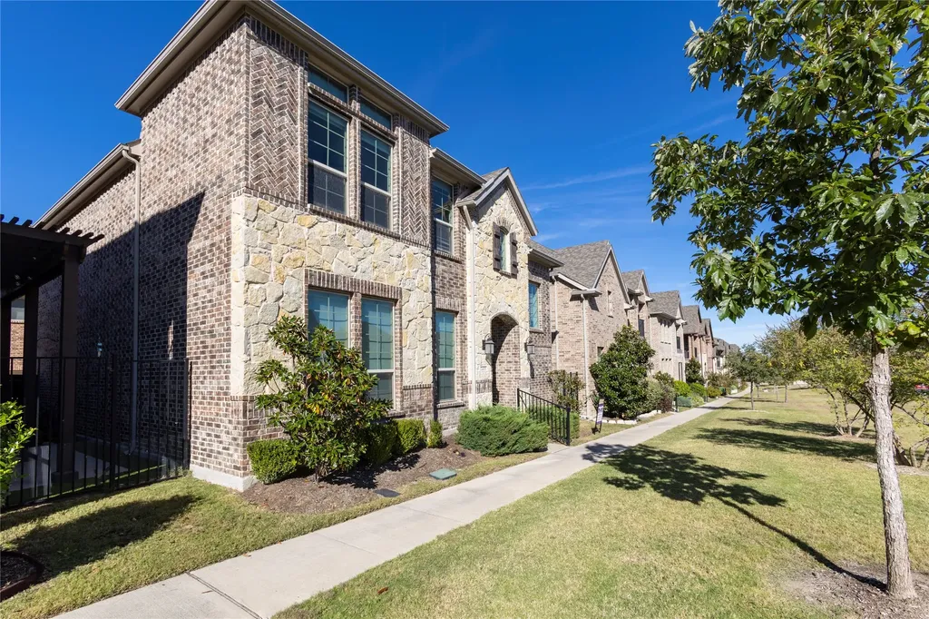 2455 Cathedral Drive Richardson TX 75080