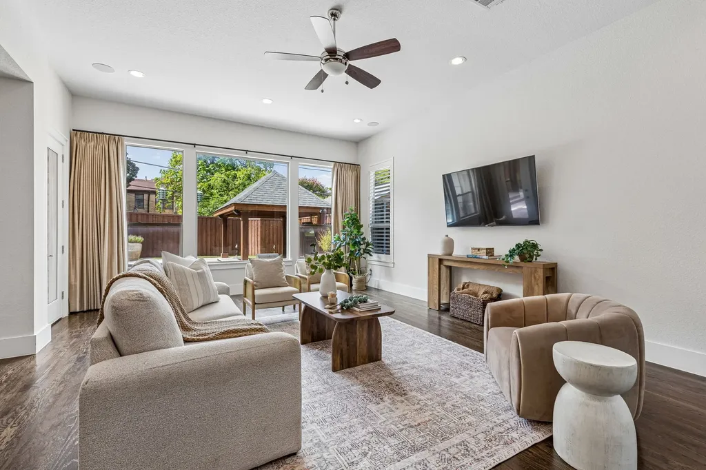 6214 Belmont Avenue Dallas TX 75214