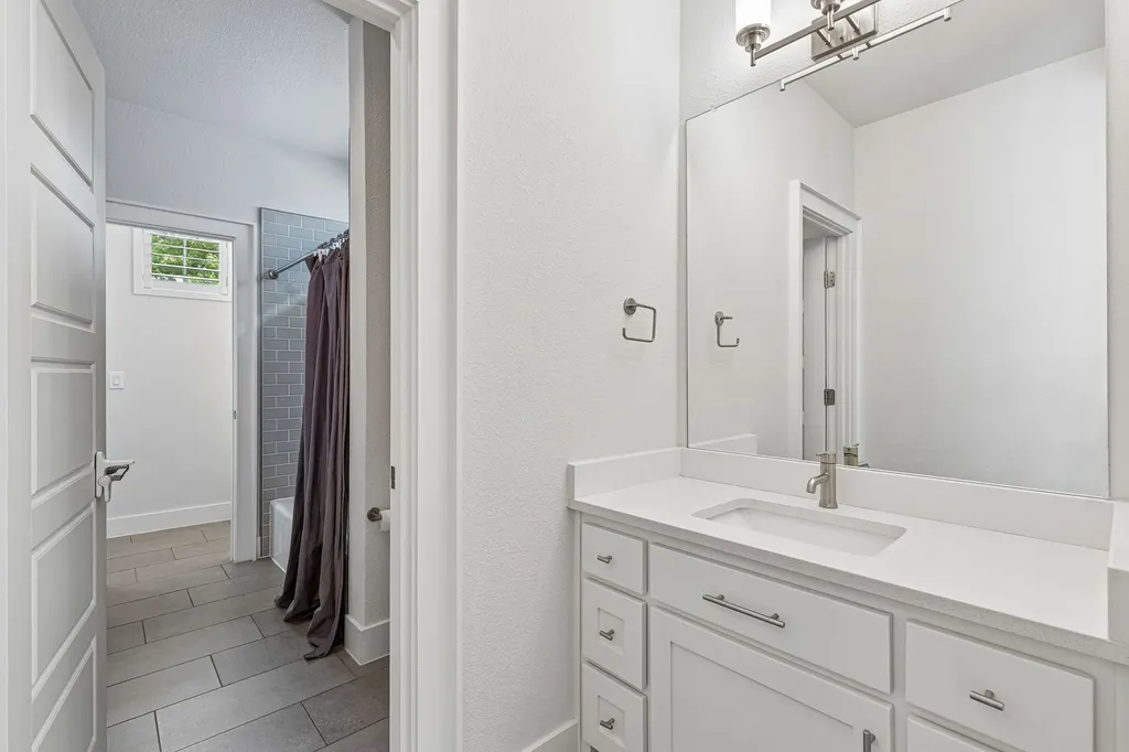 6214 Belmont Avenue Dallas TX 75214