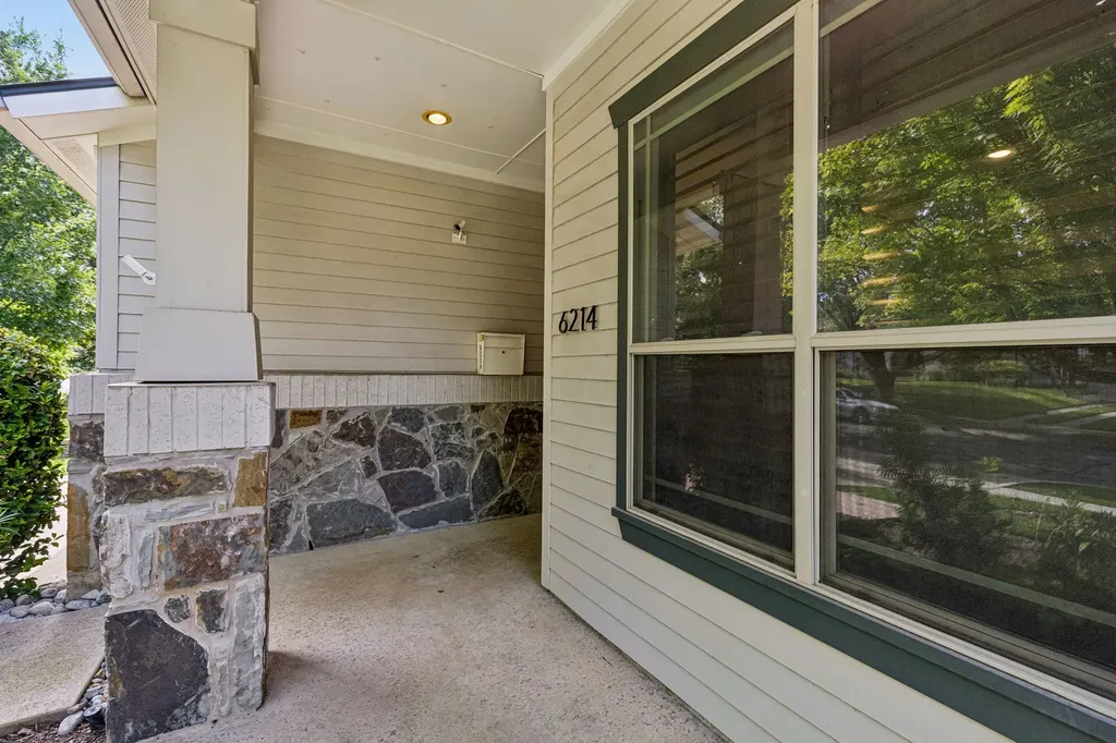 6214 Belmont Avenue Dallas TX 75214