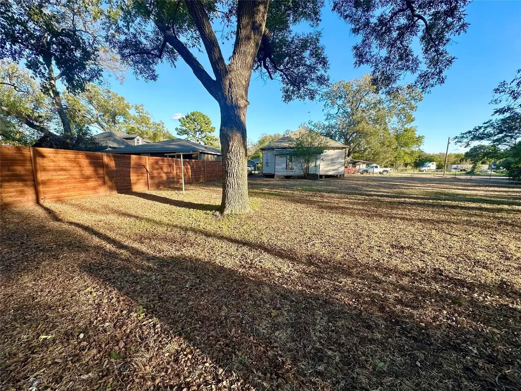 1002 E Calhoun Avenue Waco TX 76704