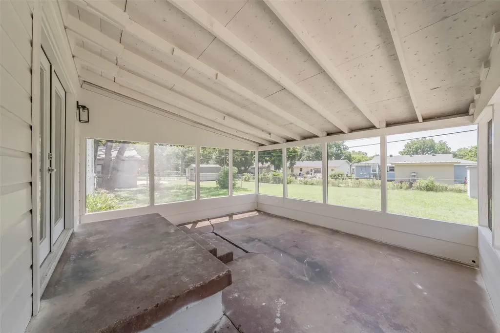 748 W Redbud Drive Hurst TX 76053