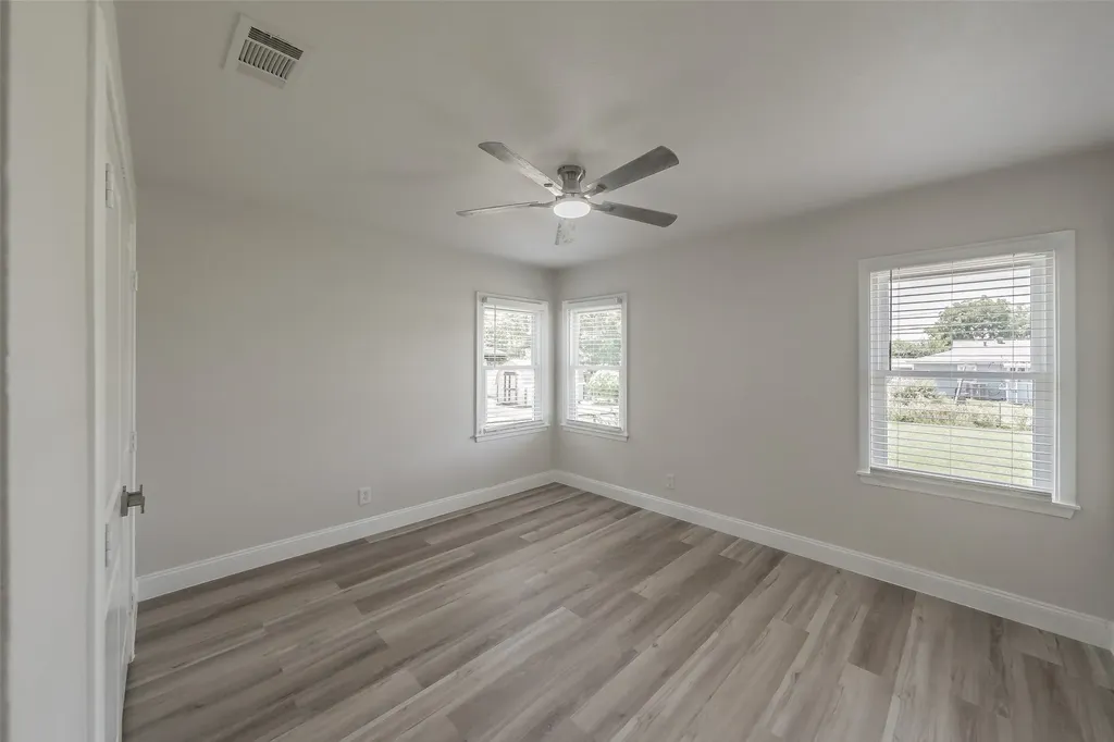 748 W Redbud Drive Hurst TX 76053