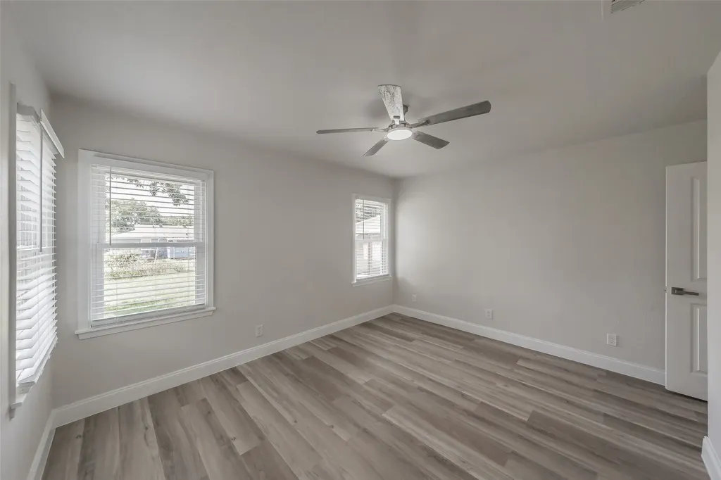 748 W Redbud Drive Hurst TX 76053