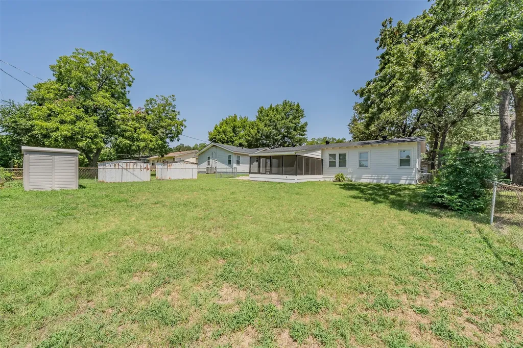 748 W Redbud Drive Hurst TX 76053