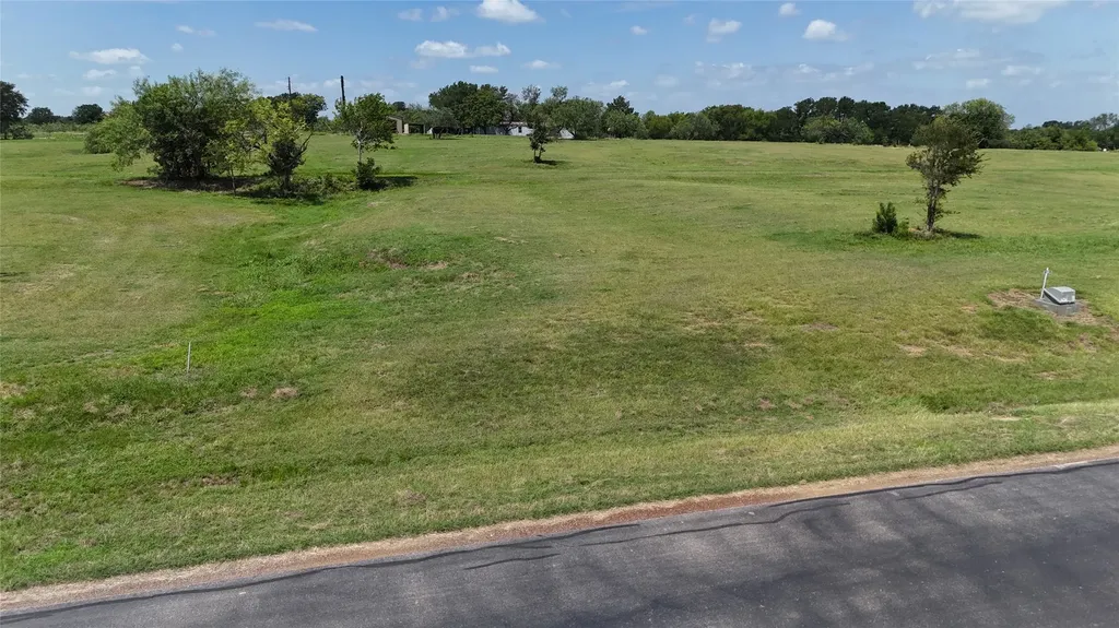 Lot 18 Open Water Way Streetman TX 75859