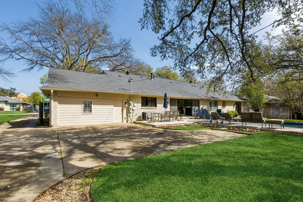 5712 Ridgetown Circle Dallas TX 75230