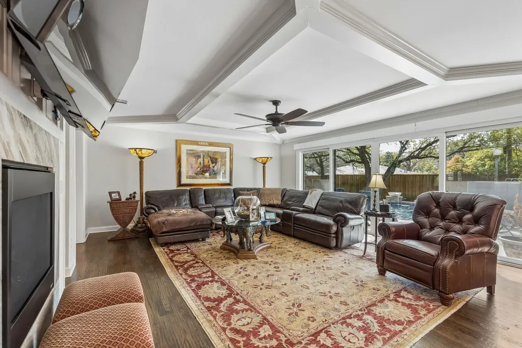 5712 Ridgetown Circle Dallas TX 75230