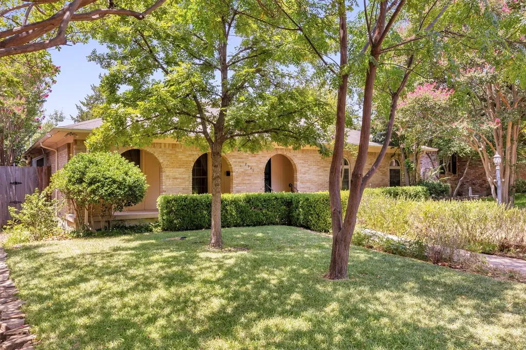 12209 Brookmeadow Lane Dallas TX 75218