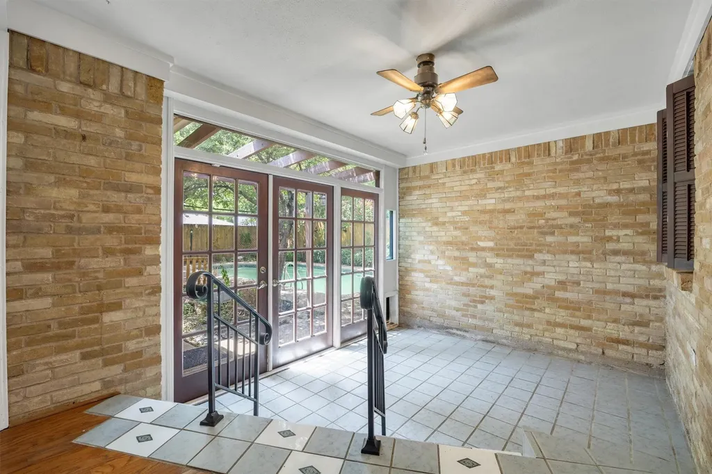 12209 Brookmeadow Lane Dallas TX 75218