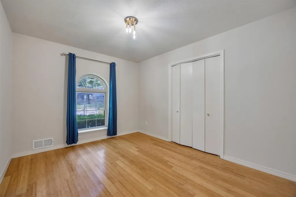 12209 Brookmeadow Lane Dallas TX 75218