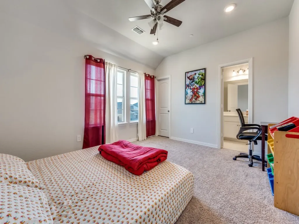 2094 Creekbluff Circle Lewisville TX 75010
