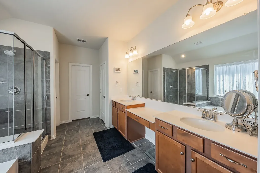 1908 Brahorn Lane Fort Worth TX 76131
