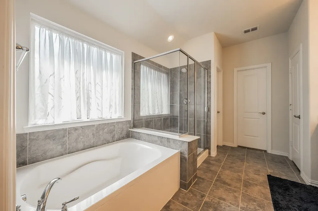 1908 Brahorn Lane Fort Worth TX 76131