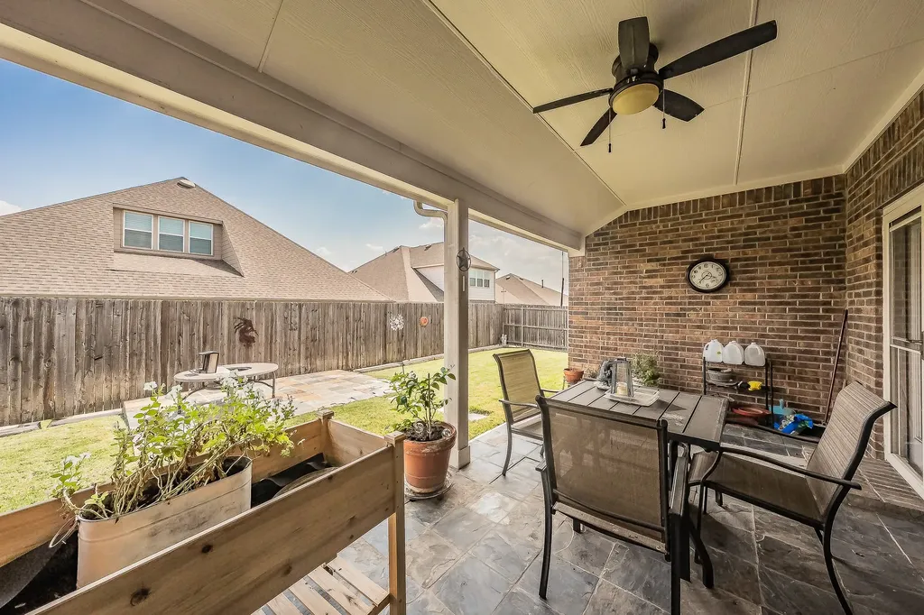 1908 Brahorn Lane Fort Worth TX 76131