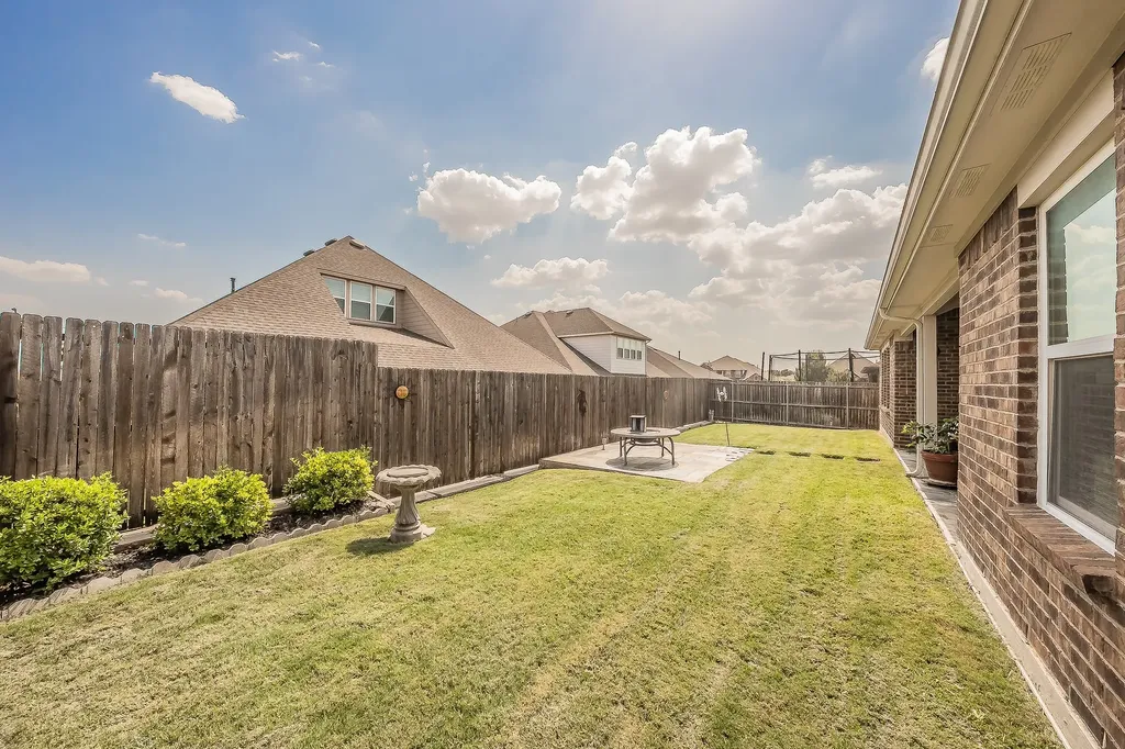 1908 Brahorn Lane Fort Worth TX 76131