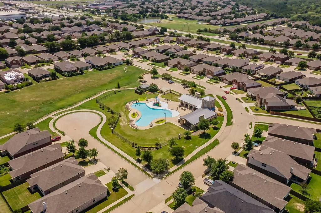 1908 Brahorn Lane Fort Worth TX 76131