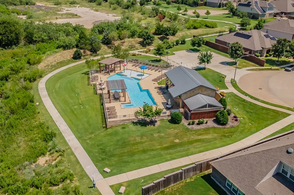 1908 Brahorn Lane Fort Worth TX 76131