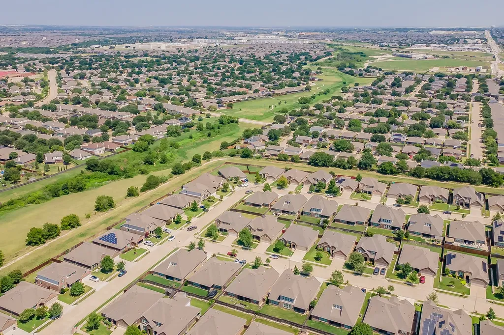 1908 Brahorn Lane Fort Worth TX 76131