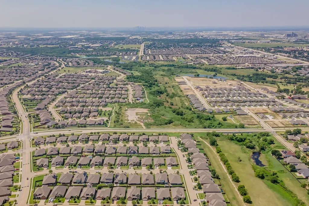 1908 Brahorn Lane Fort Worth TX 76131