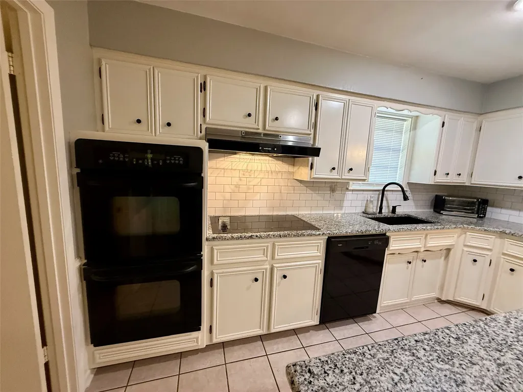 3005 Anthony Drive Sherman TX 75092