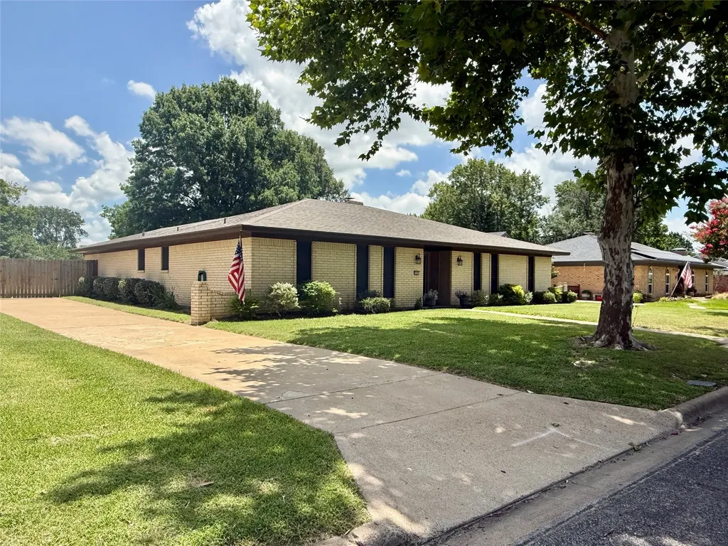 3005 Anthony Drive Sherman TX 75092