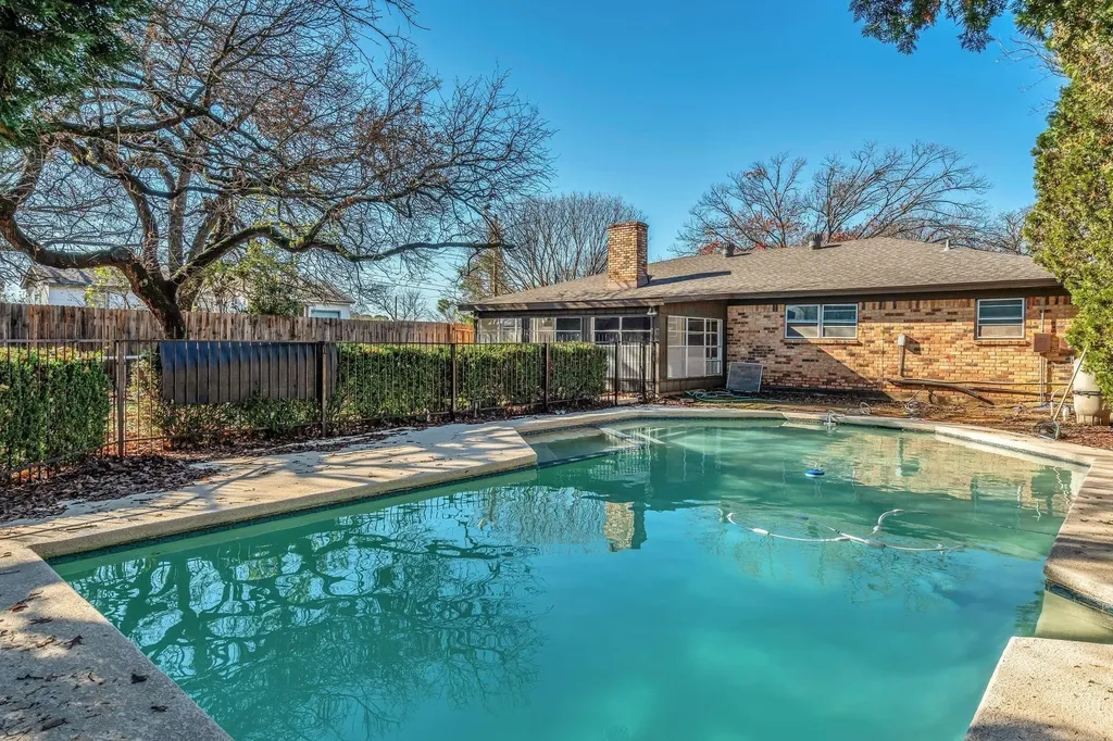 6404 Simmons Road North Richland Hills TX 76182