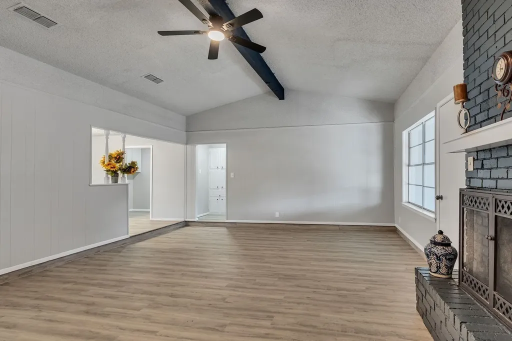 6404 Simmons Road North Richland Hills TX 76182