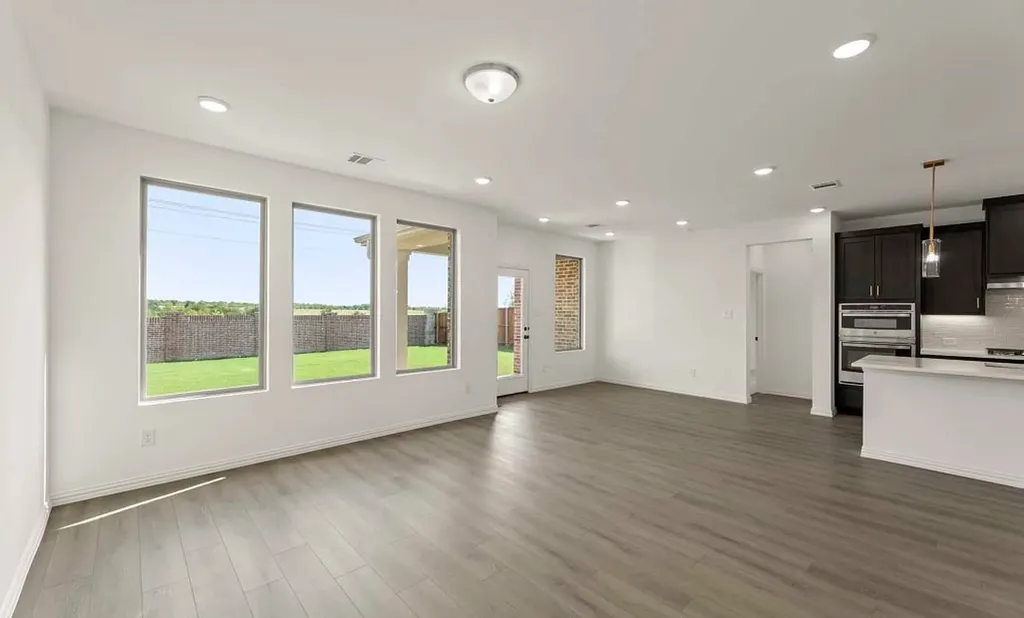 649 Tyronza Drive Justin TX 76247