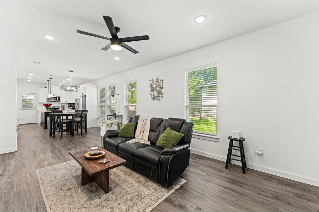 322 E Walnut Street Hillsboro TX 76645