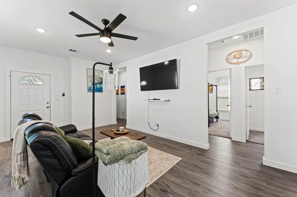 322 E Walnut Street Hillsboro TX 76645