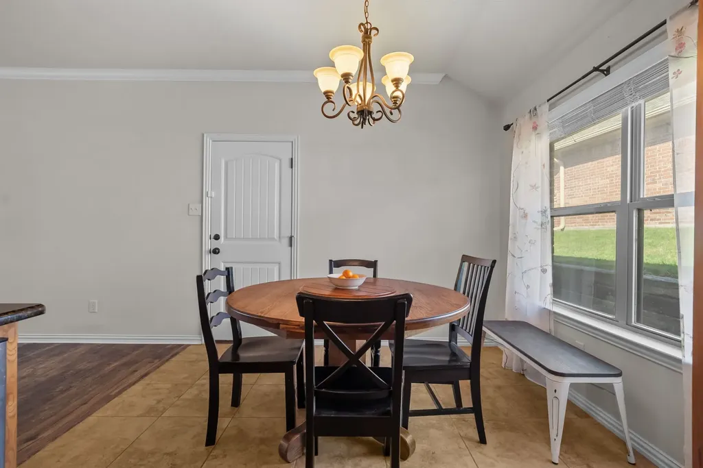 1261 Newcastle Drive Weatherford TX 76086