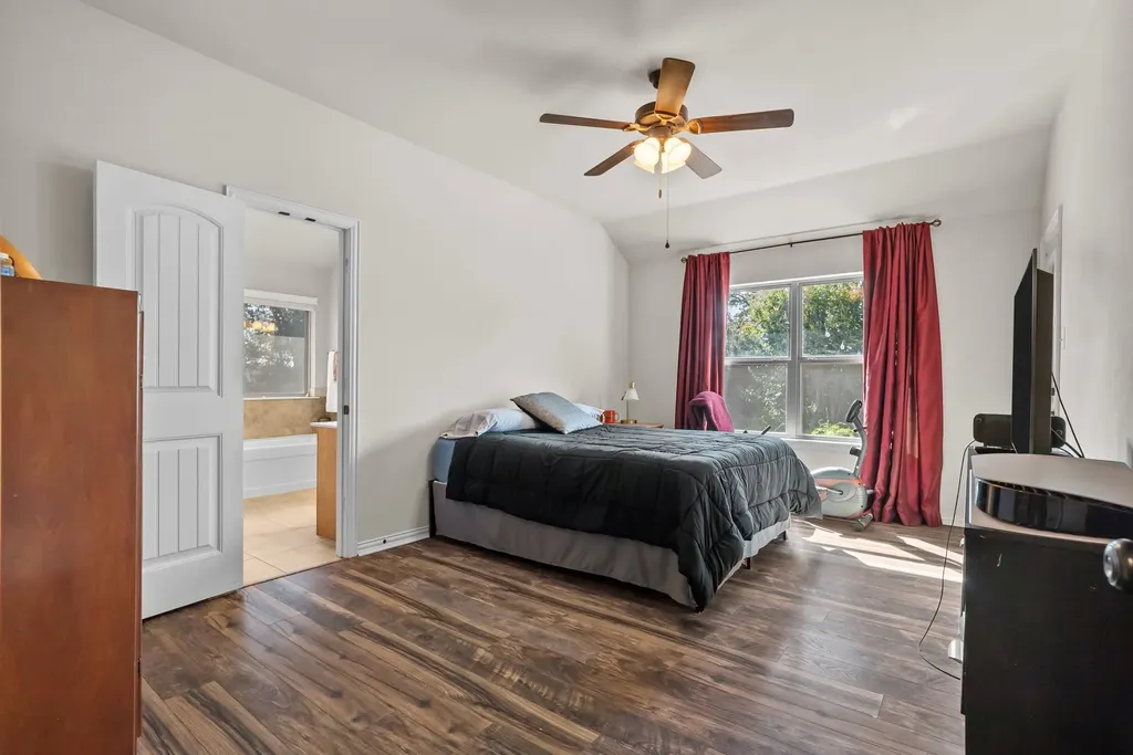 1261 Newcastle Drive Weatherford TX 76086