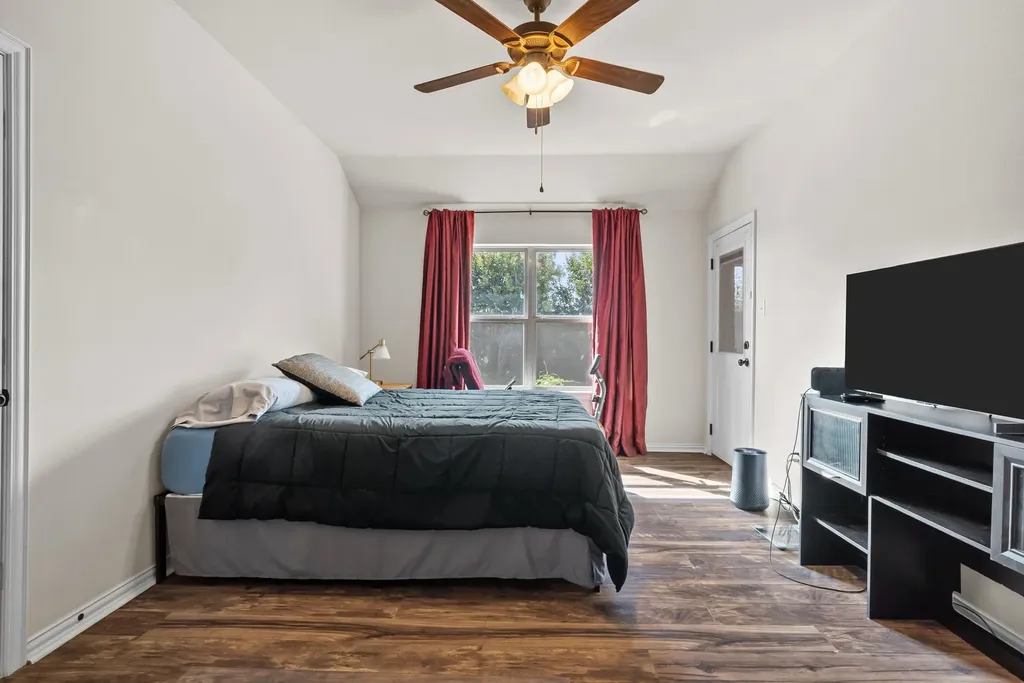 1261 Newcastle Drive Weatherford TX 76086