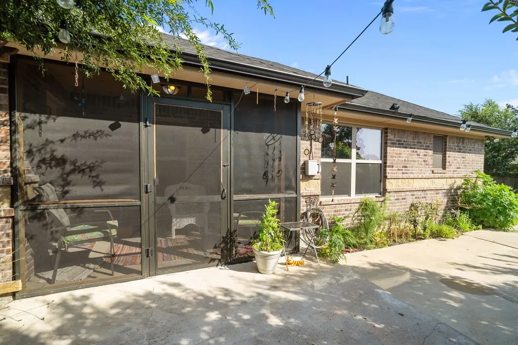 1261 Newcastle Drive Weatherford TX 76086