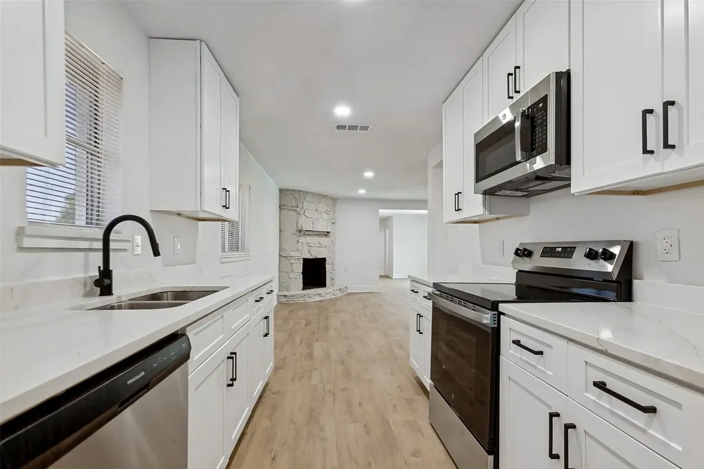 226 N Forest Crest Drive Garland TX 75042