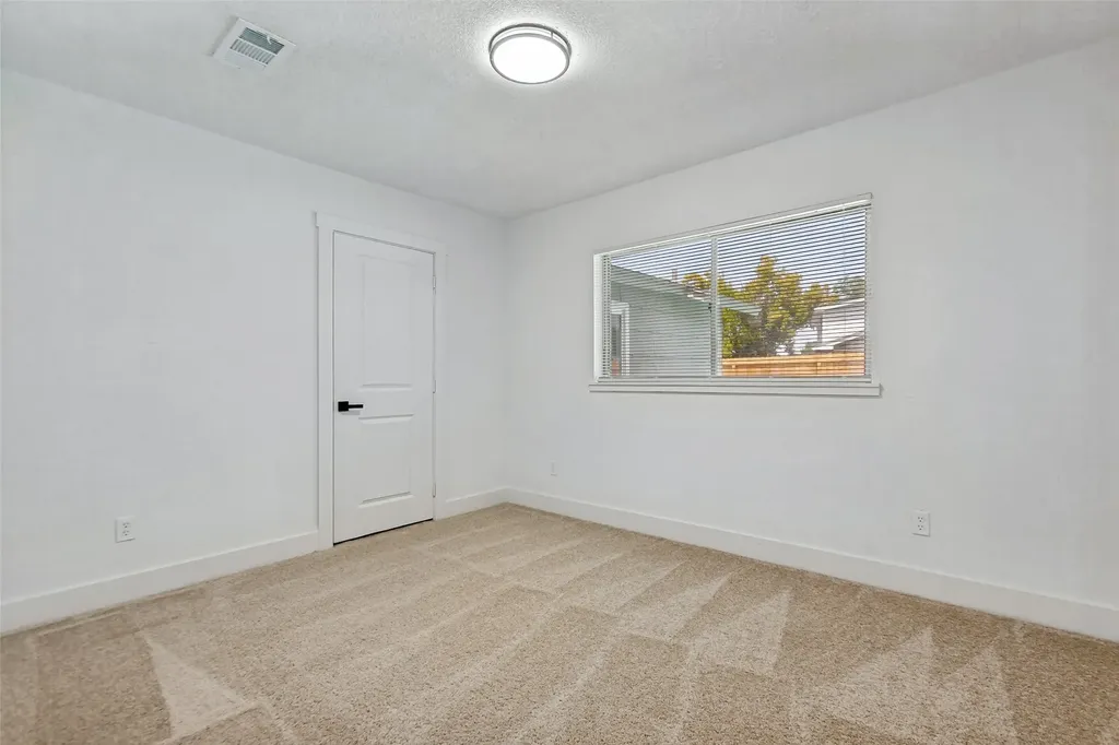 226 N Forest Crest Drive Garland TX 75042